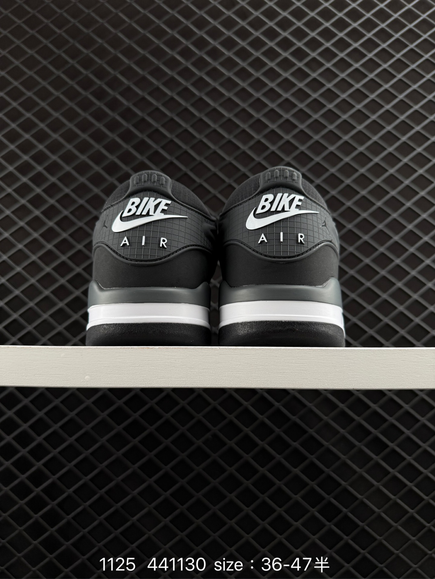 NK  Air Jordan 4 Retro RM